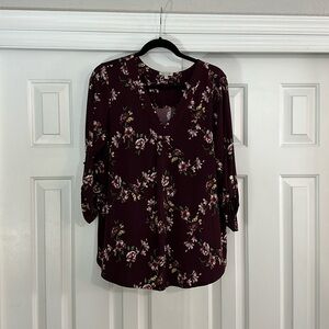 3/4 sleeve length shirt. Perfect for work. Maroon and floral pattern